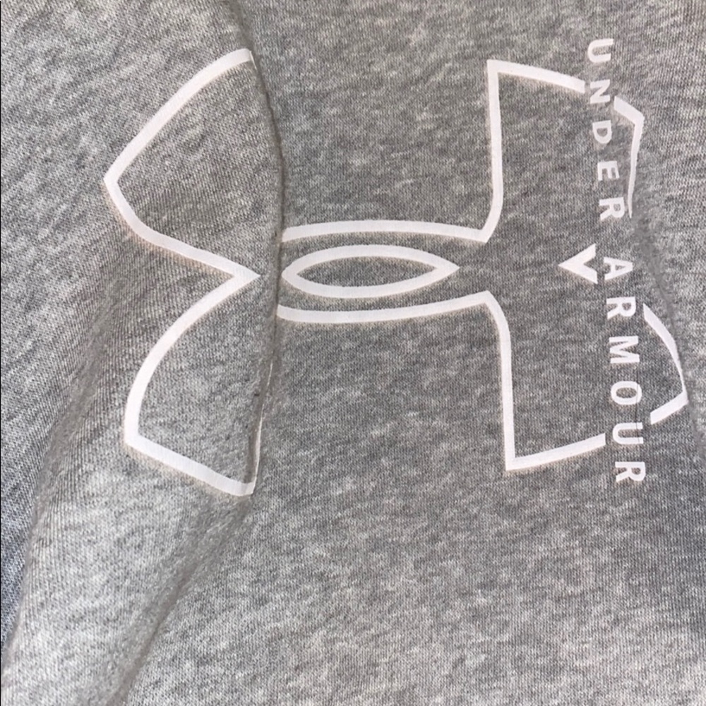 under armor grey sweatshirt